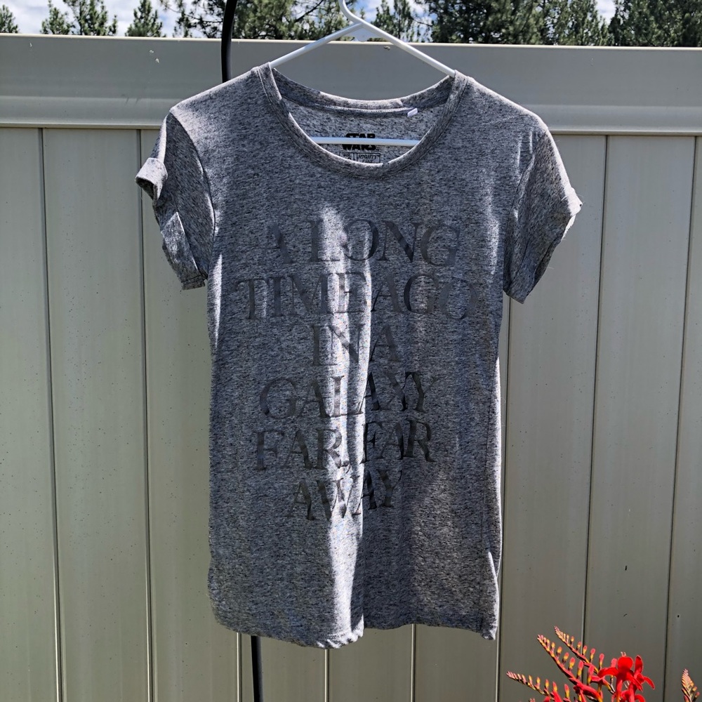 Star Wars grey graphic tee :)